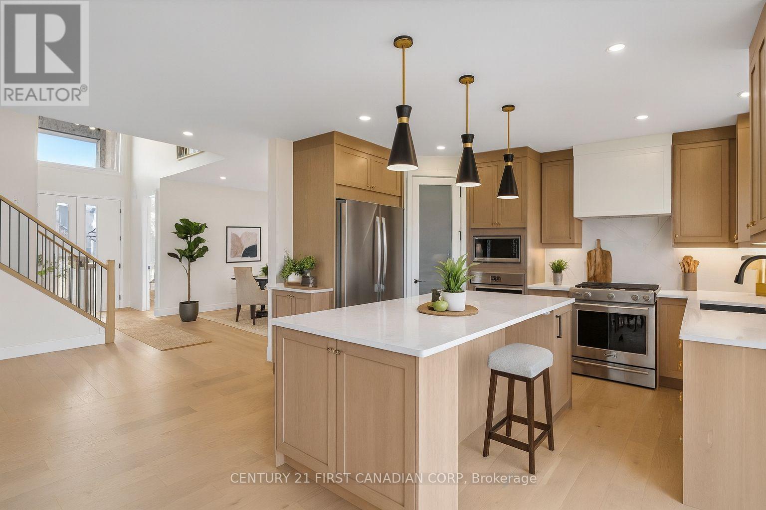 Lot 33 Upper West Avenue, London South (South B), ON - Indoor Photo Showing Kitchen With Upgraded Kitchen