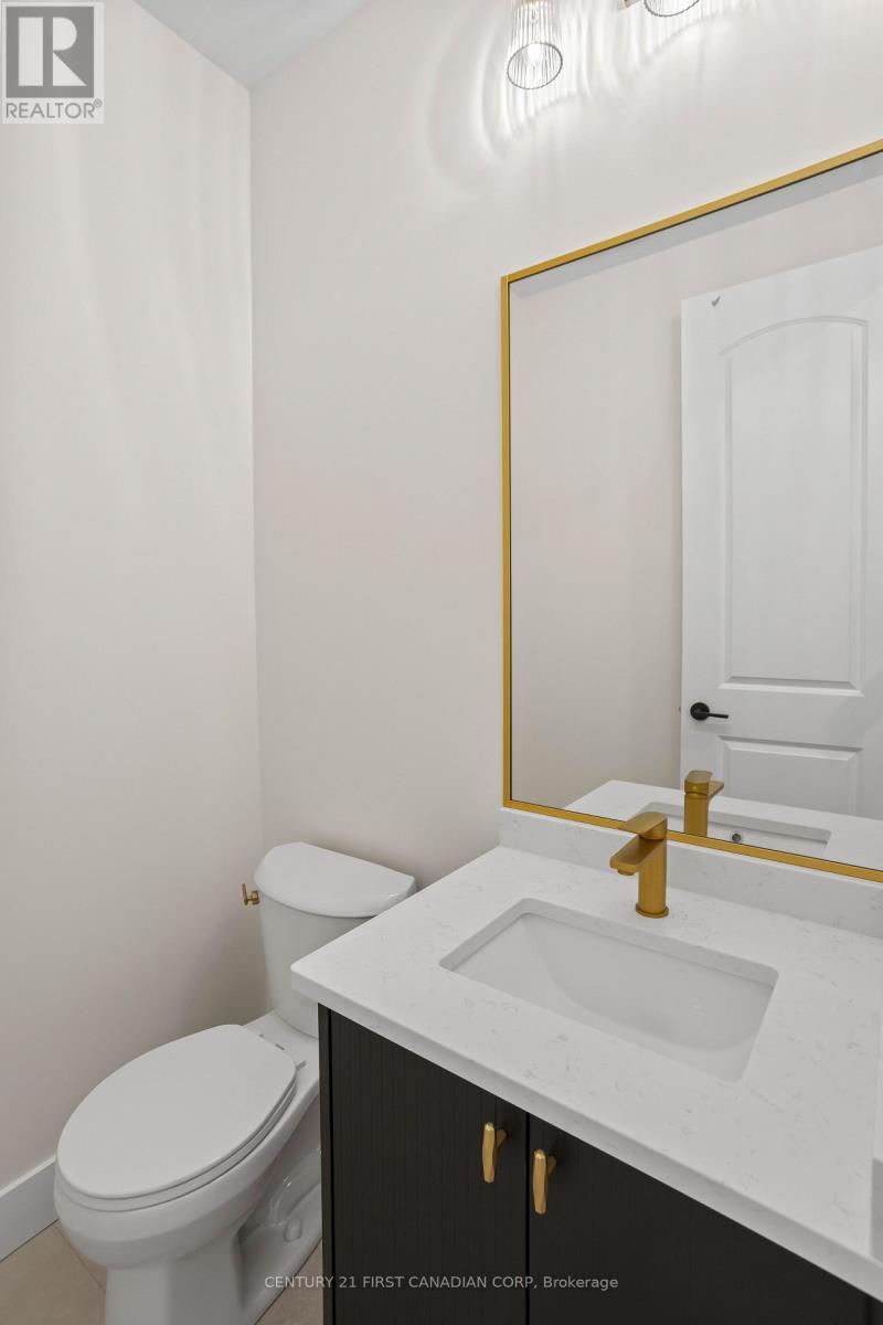 Lot 33 Upper West Avenue, London South (South B), ON - Indoor Photo Showing Bathroom