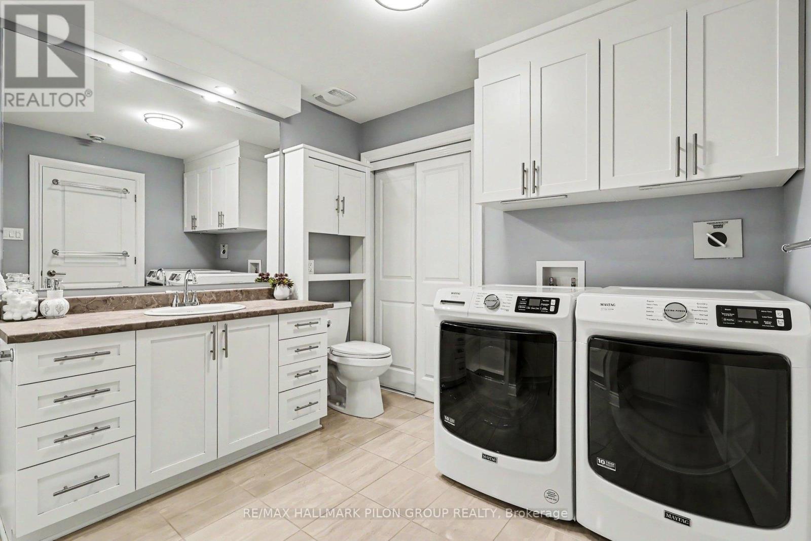 295 - 308 Masters Lane, Clarence-Rockland, ON - Indoor Photo Showing Laundry Room
