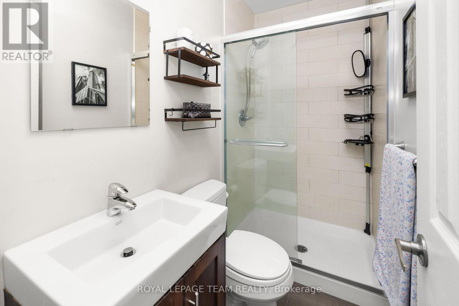 C - 31 Springfield Road, Ottawa, ON - Indoor Photo Showing Bathroom