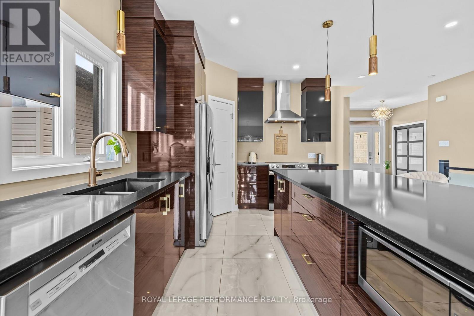 301 Dore Street, Casselman, ON - Indoor Photo Showing Kitchen With Double Sink With Upgraded Kitchen