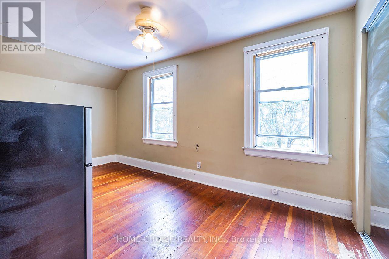 39 Burk Street, Oshawa, ON - Indoor Photo Showing Other Room