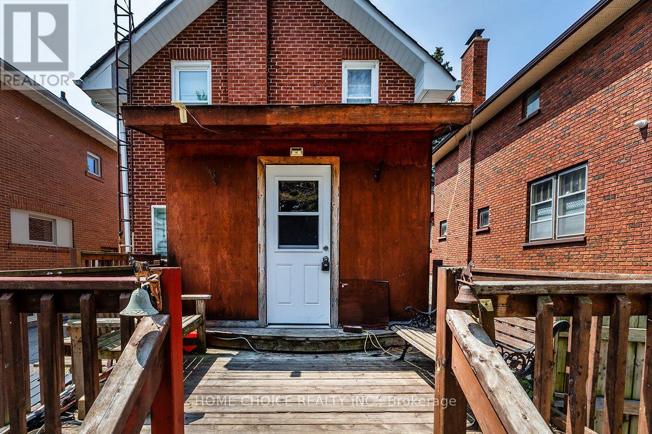 39 Burk Street, Oshawa, ON - Outdoor With Exterior