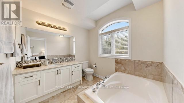 126 Bridlewood Boulevard, Whitby, ON - Indoor Photo Showing Bathroom