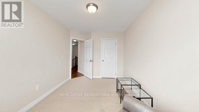 126 Bridlewood Boulevard, Whitby, ON - Indoor Photo Showing Other Room