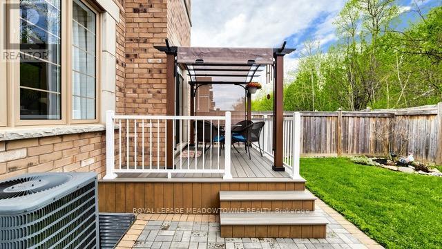 126 Bridlewood Boulevard, Whitby, ON - Outdoor With Exterior