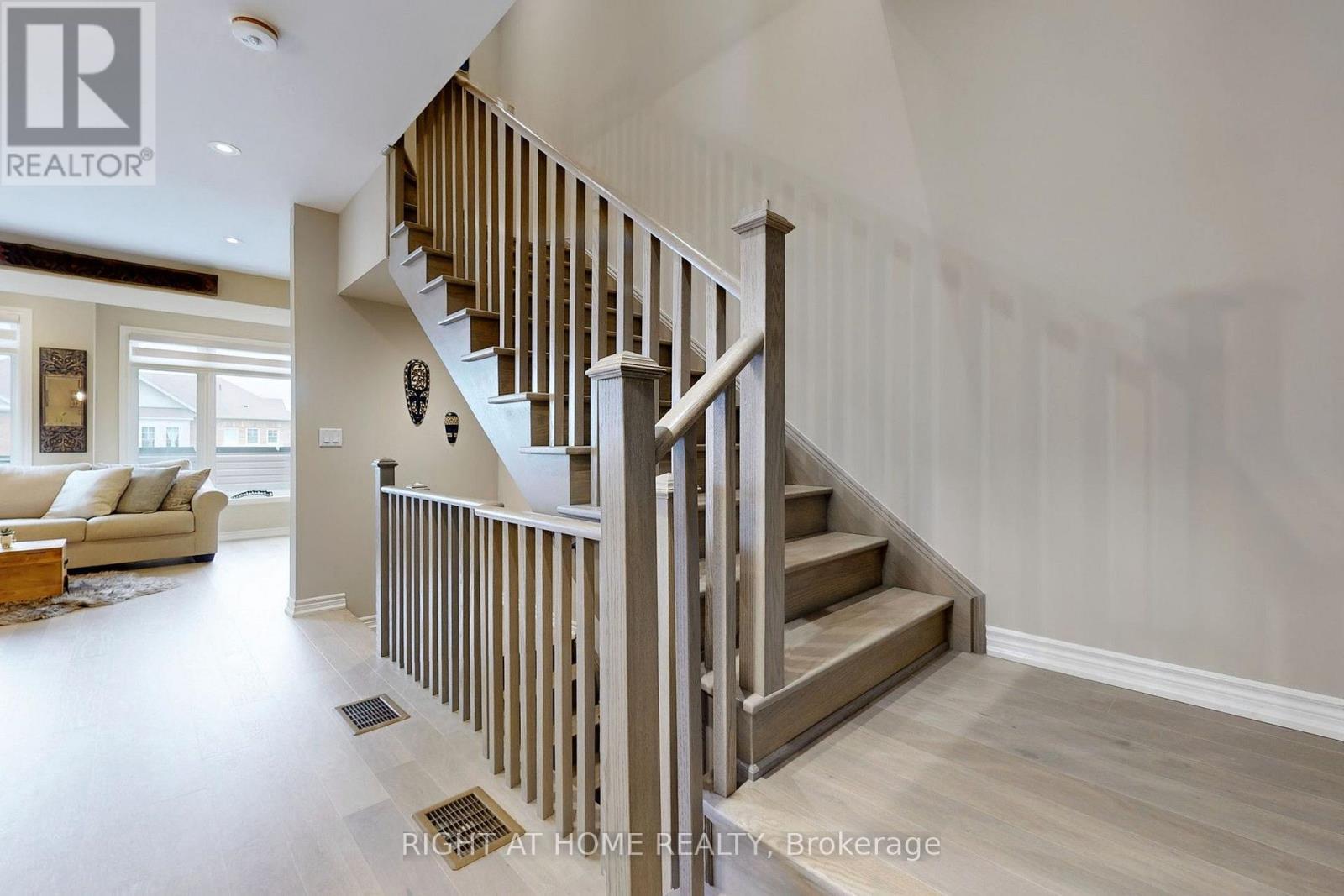 279 Moody Drive, Vaughan, ON - Indoor Photo Showing Other Room