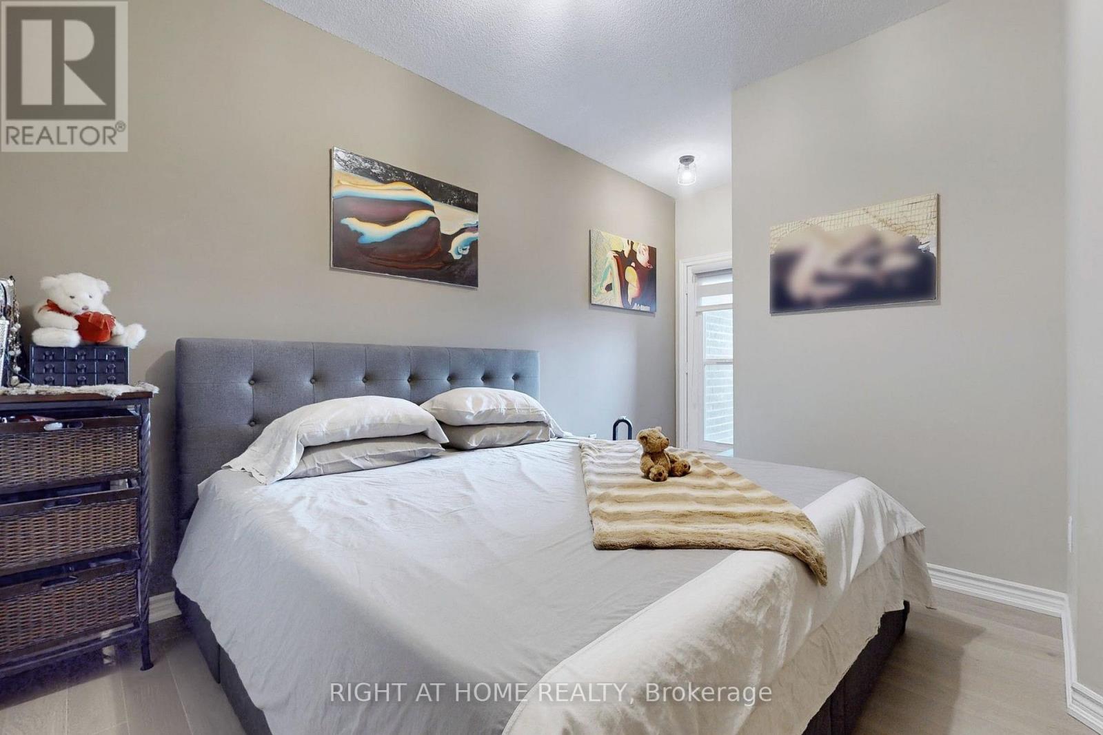 279 Moody Drive, Vaughan, ON - Indoor Photo Showing Bedroom