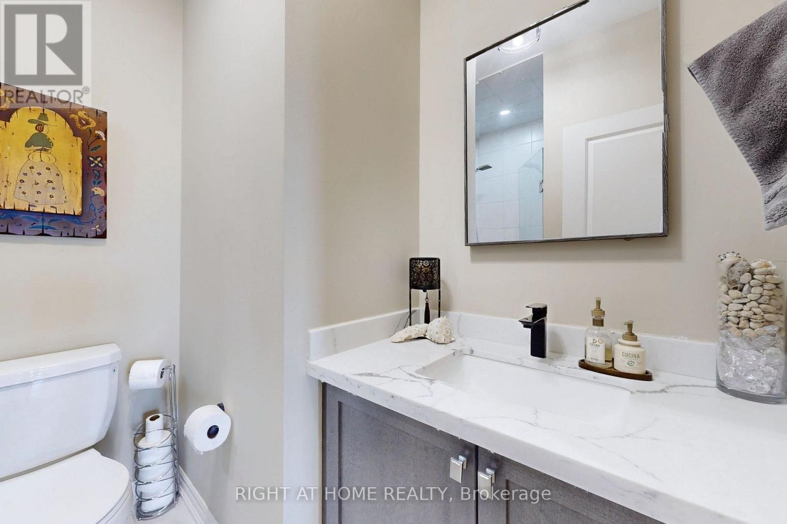 279 Moody Drive, Vaughan, ON - Indoor Photo Showing Bathroom