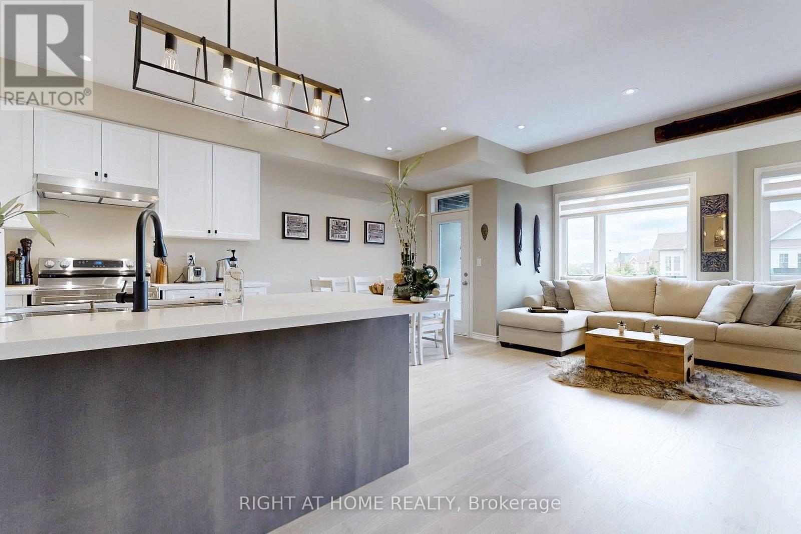 279 Moody Drive, Vaughan, ON - Indoor Photo Showing Other Room