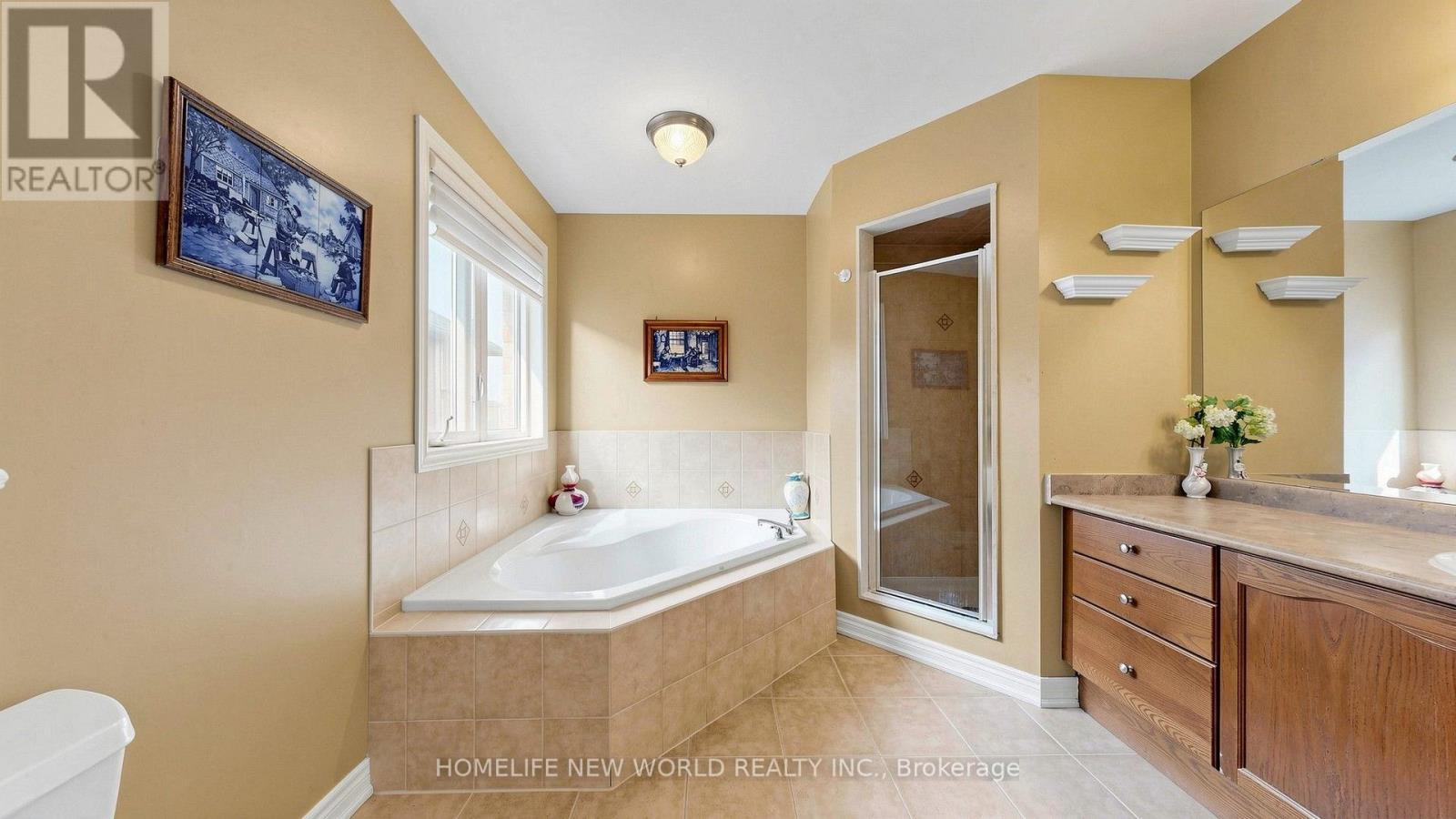 663 Peter Rupert Avenue, Vaughan, ON - Indoor Photo Showing Bathroom