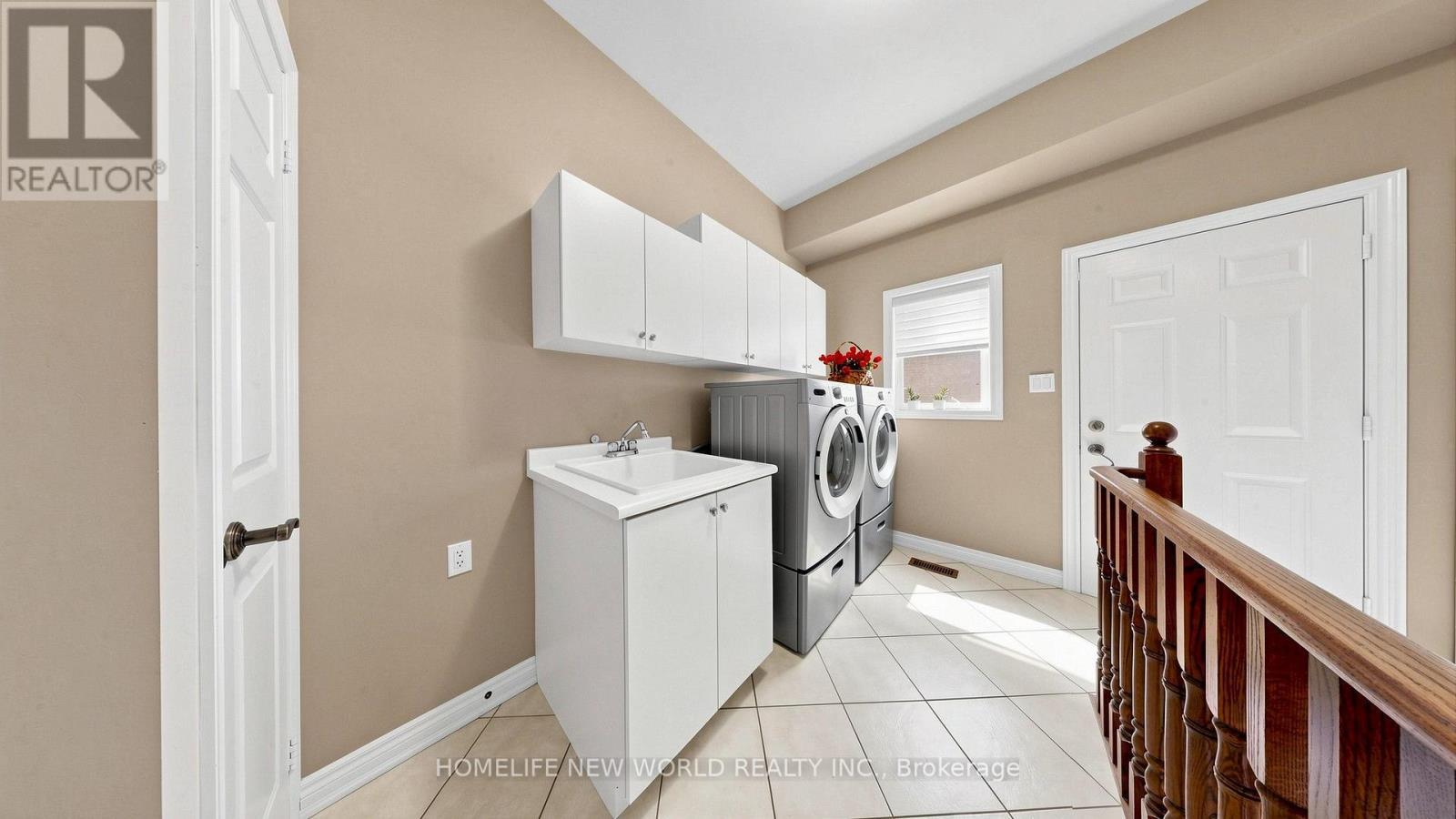 663 Peter Rupert Avenue, Vaughan, ON - Indoor Photo Showing Laundry Room