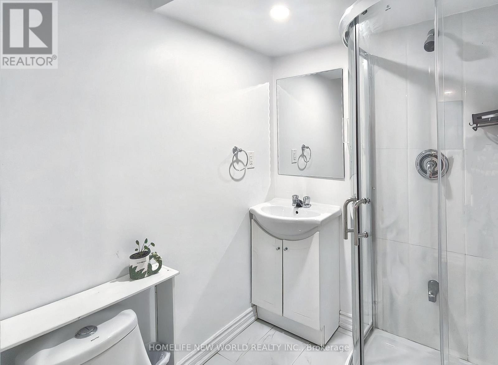 WashRM in Lower Level - 663 Peter Rupert Avenue, Vaughan, ON - Indoor Photo Showing Bathroom