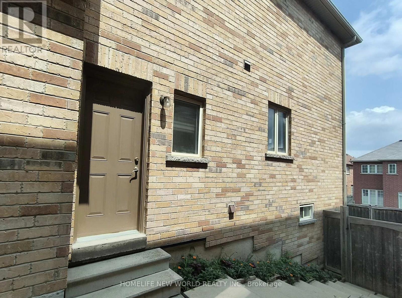 W/O BSTM, Separate Entrance With 2BedRM, Kitchen.. - 663 Peter Rupert Avenue, Vaughan, ON - Outdoor With Exterior