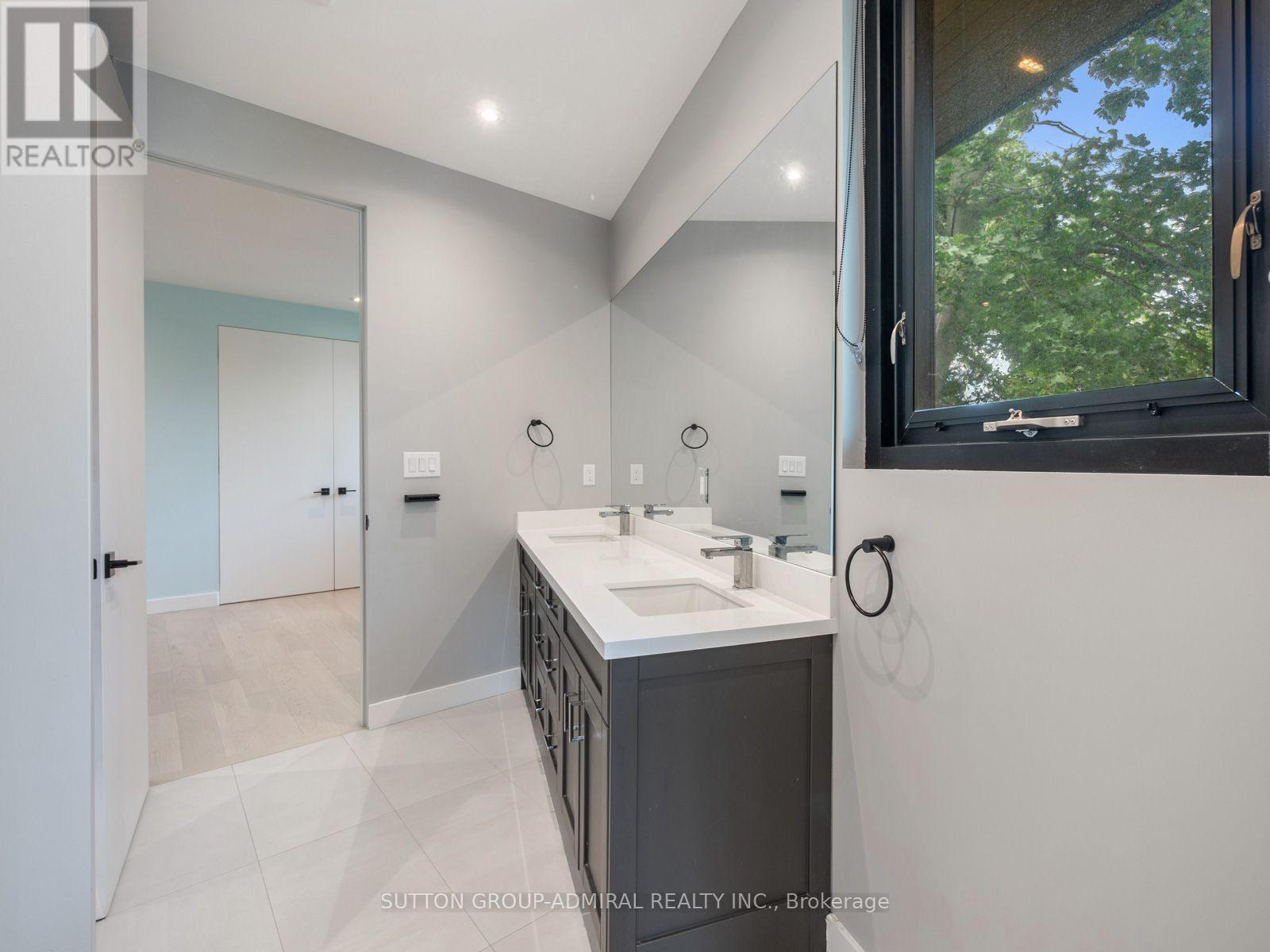 95 Penstock Court, Richmond Hill, ON - Indoor Photo Showing Bathroom