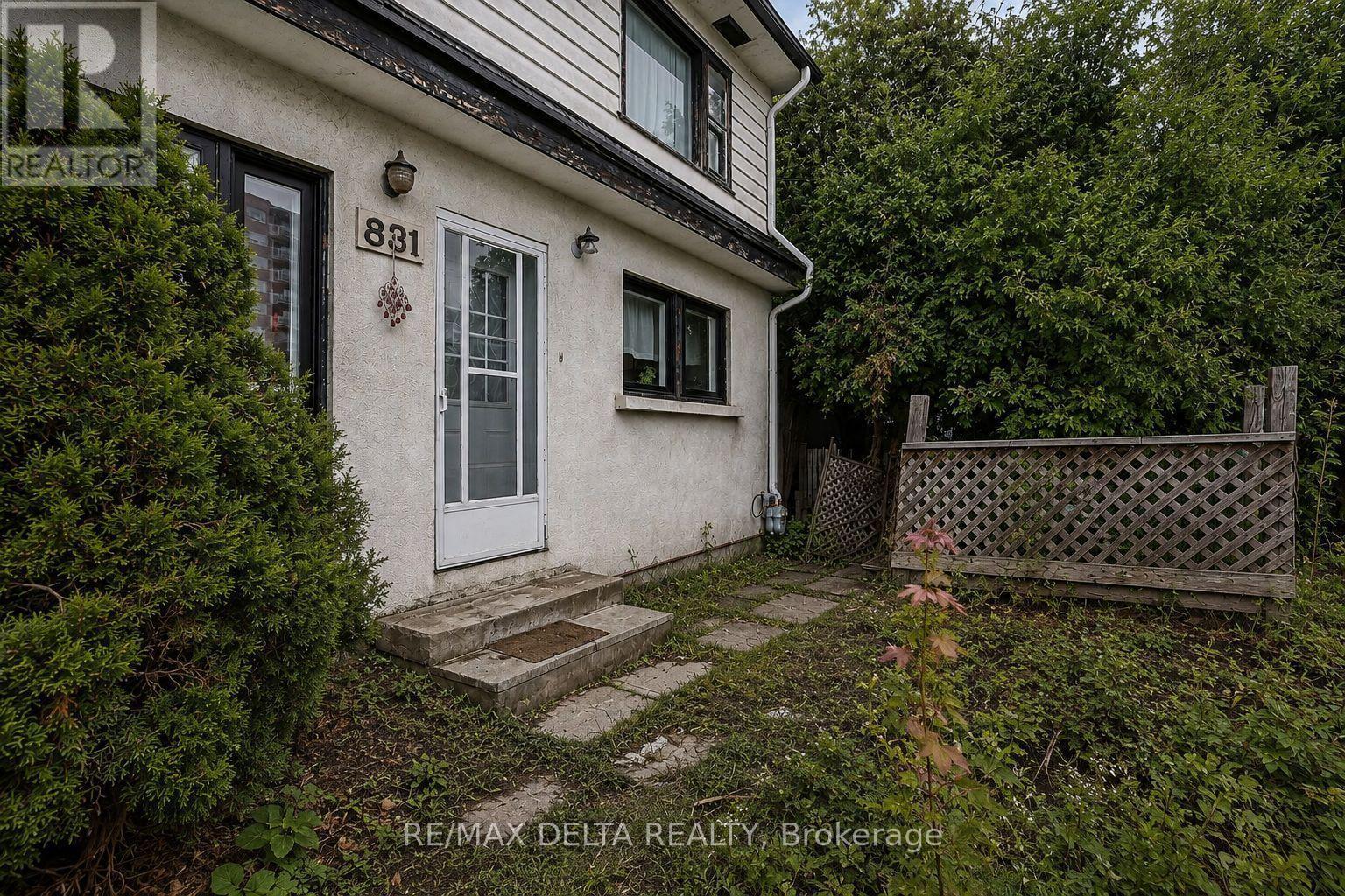 831 Montreal Road, Ottawa, ON - Outdoor