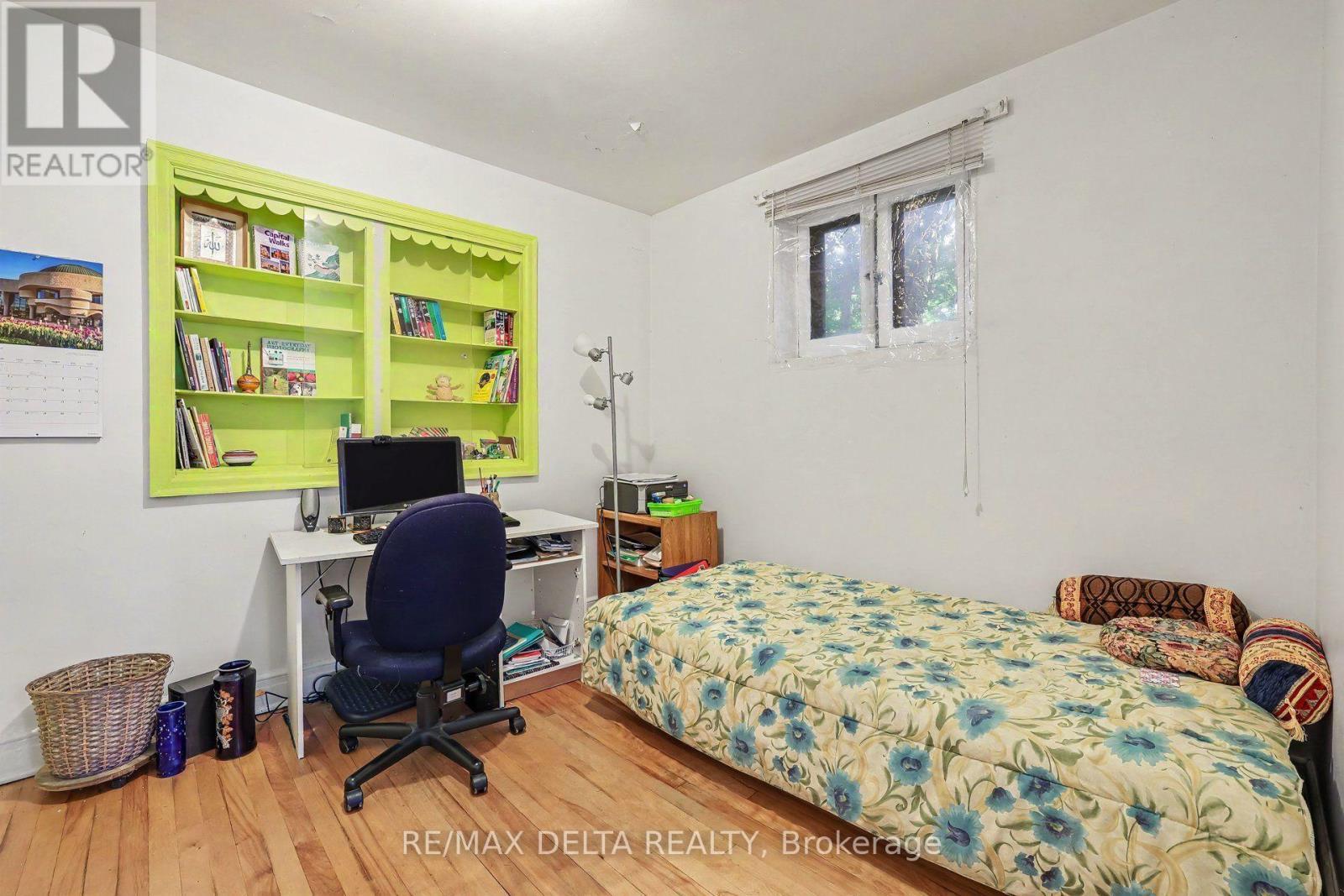 831 Montreal Road, Ottawa, ON - Indoor Photo Showing Bedroom