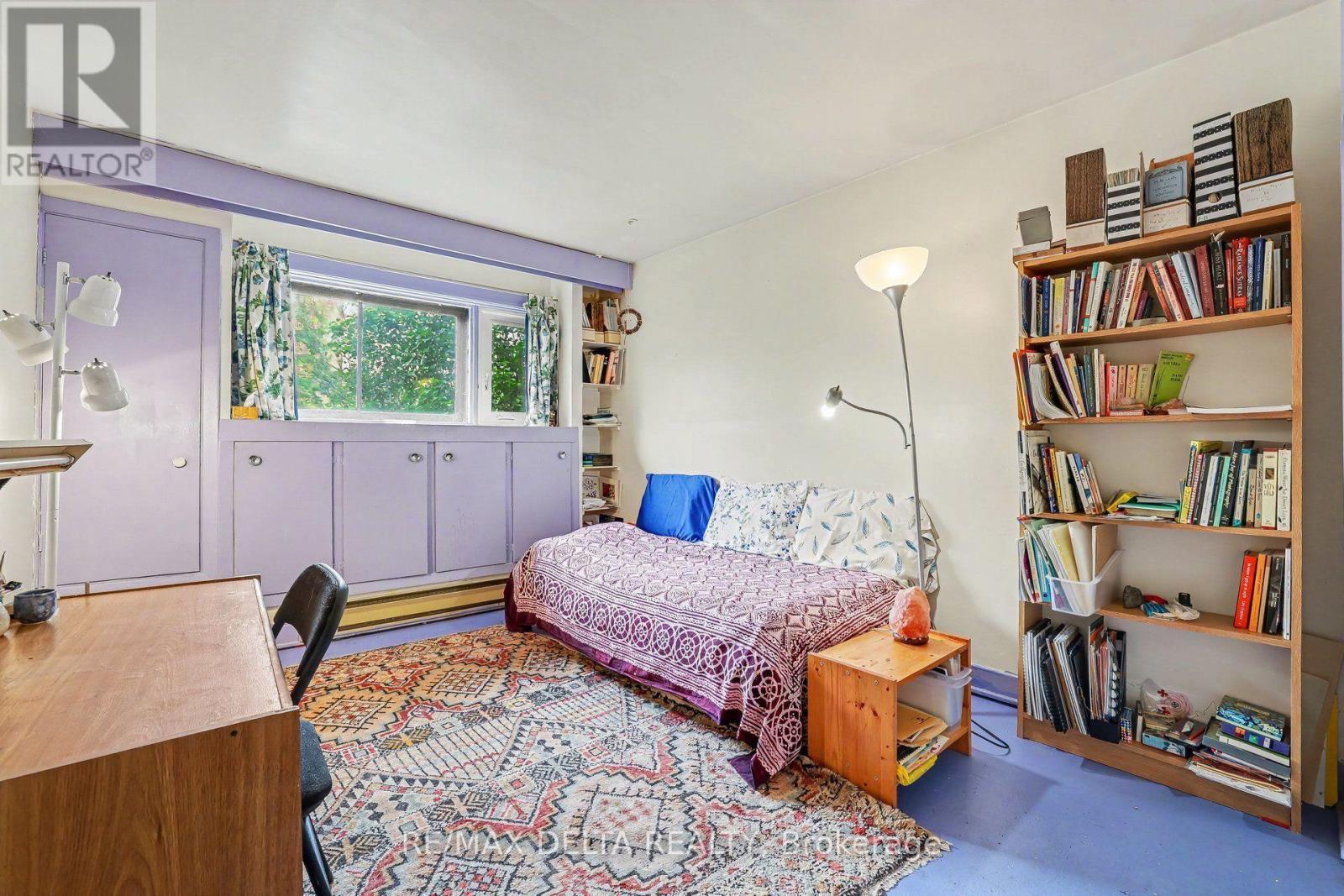 831 Montreal Road, Ottawa, ON - Indoor Photo Showing Bedroom