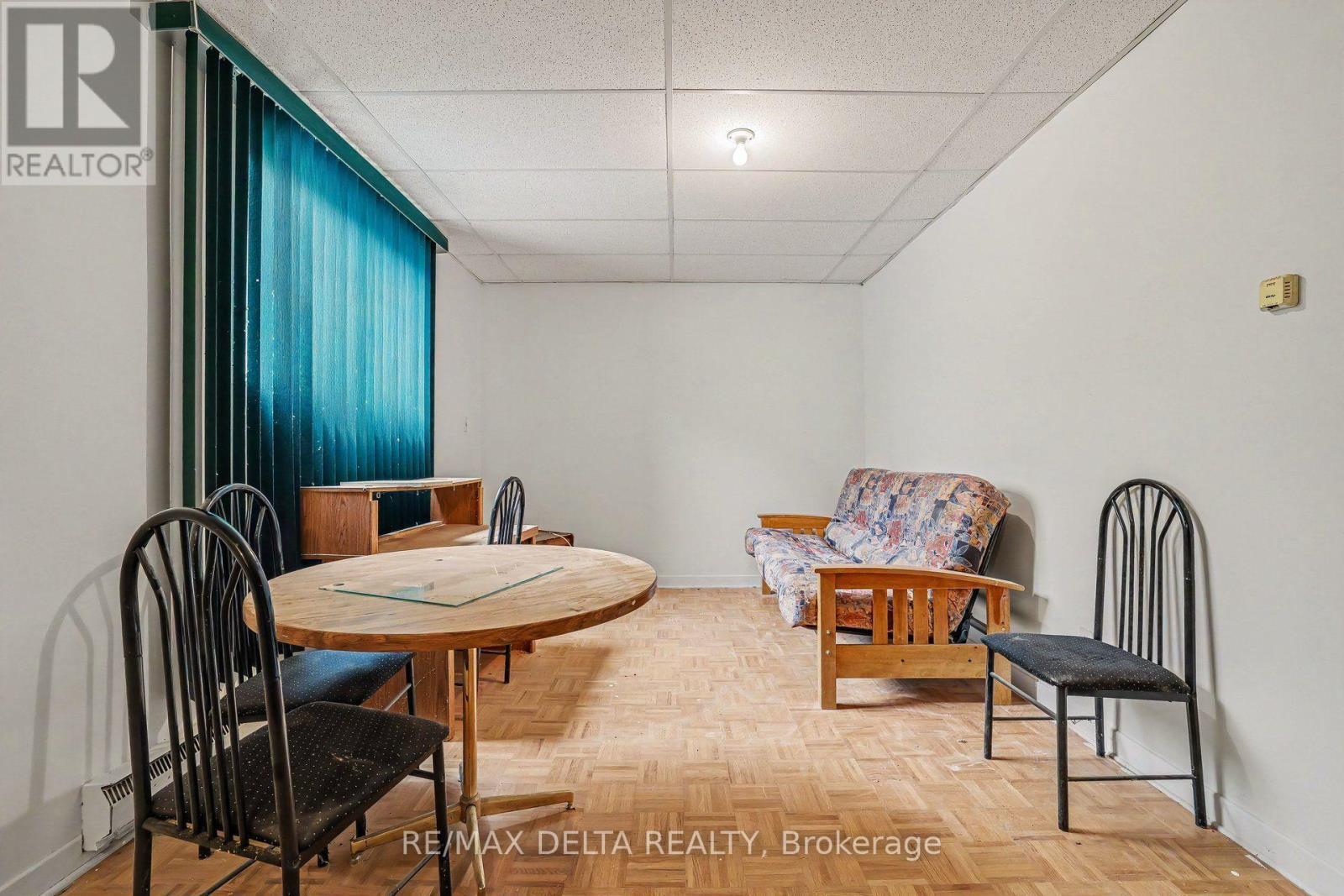 831 Montreal Road, Ottawa, ON - Indoor Photo Showing Dining Room