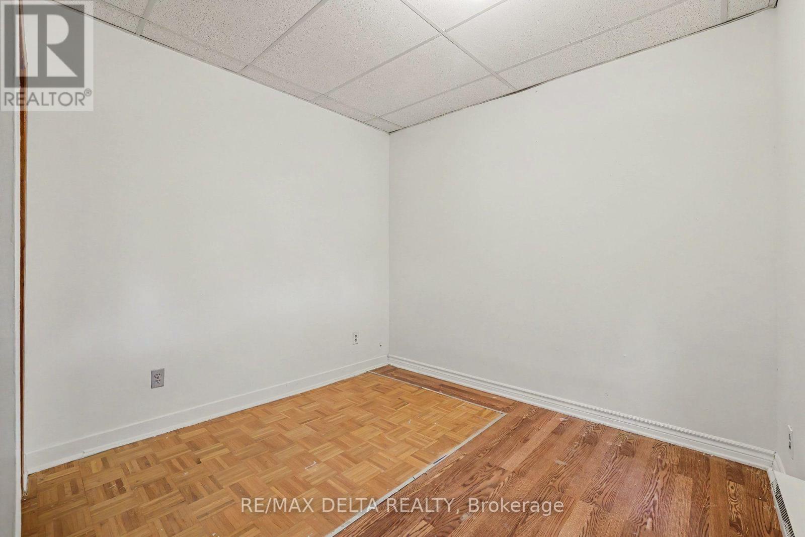 831 Montreal Road, Ottawa, ON - Indoor Photo Showing Other Room