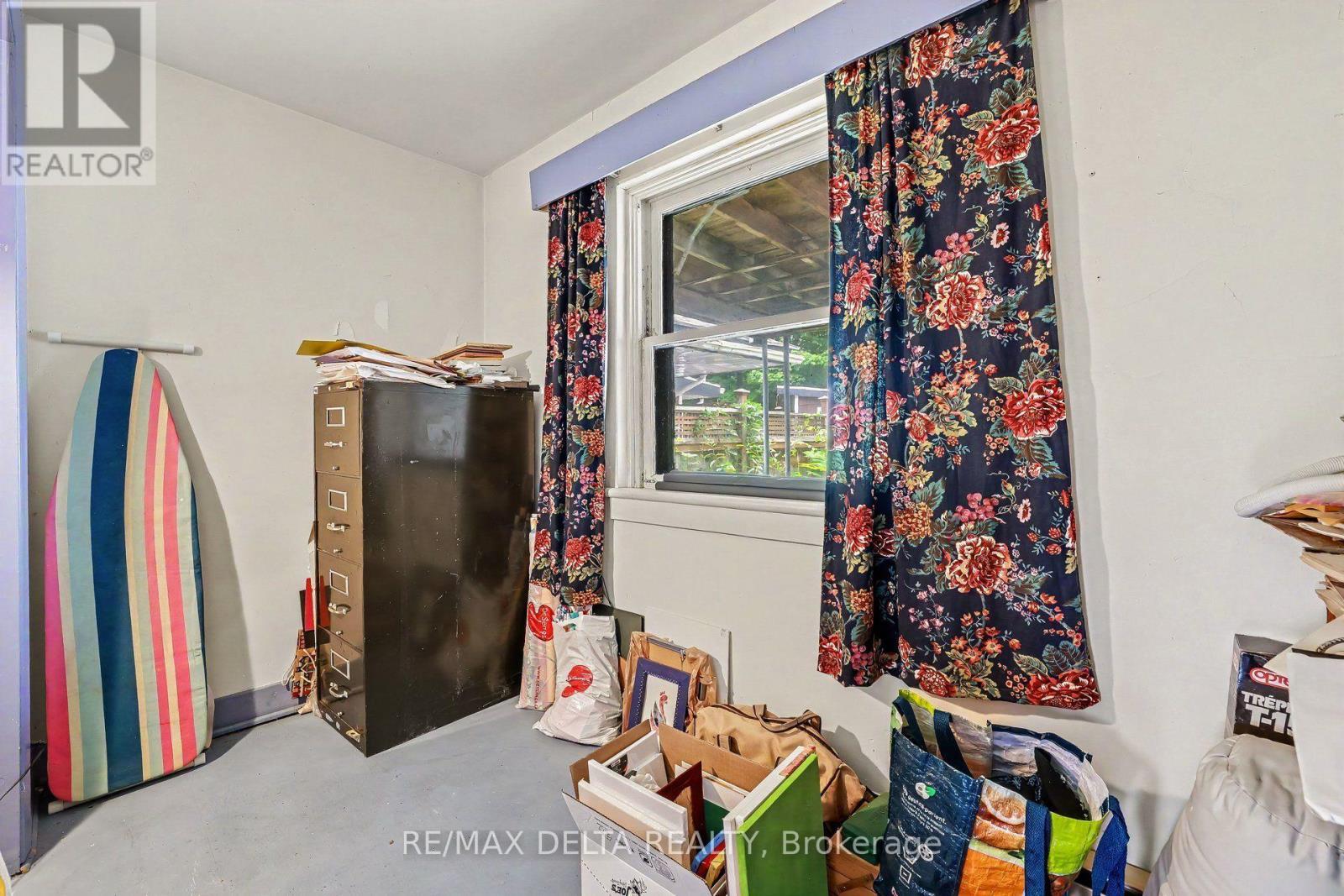 831 Montreal Road, Ottawa, ON - Indoor