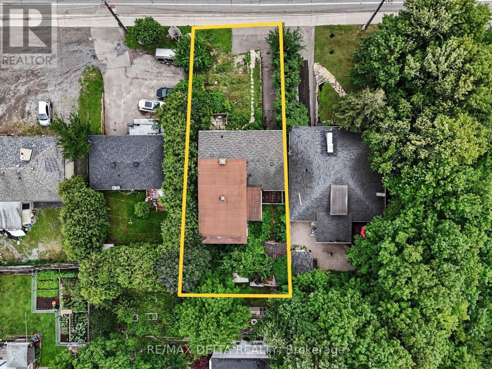 831 Montreal Road, Ottawa, ON - Outdoor