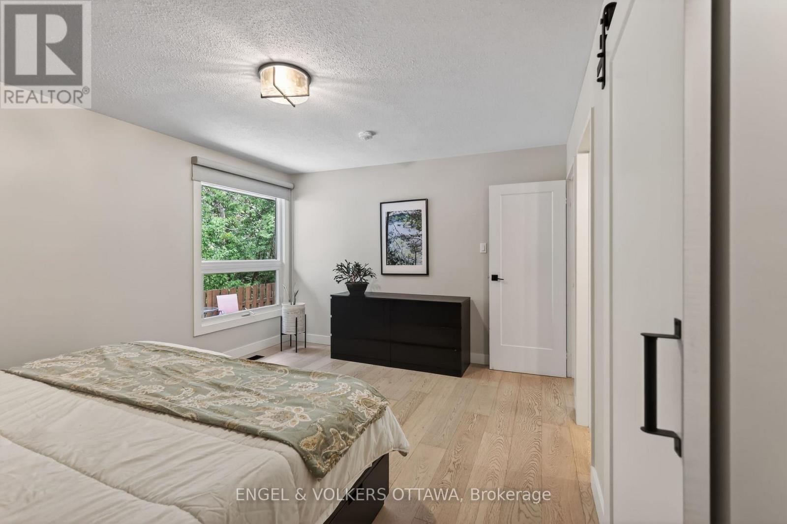 6 - 164 Mcclintock Way, Ottawa, ON - Indoor Photo Showing Bedroom