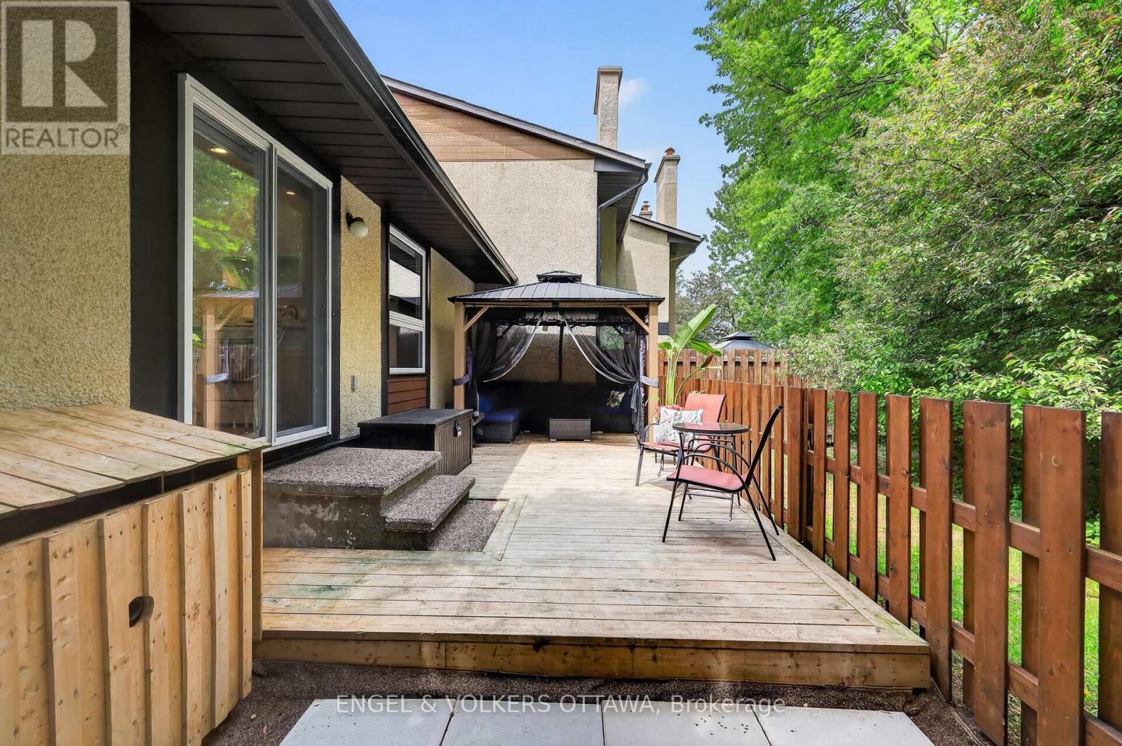 6 - 164 Mcclintock Way, Ottawa, ON - Outdoor With Exterior