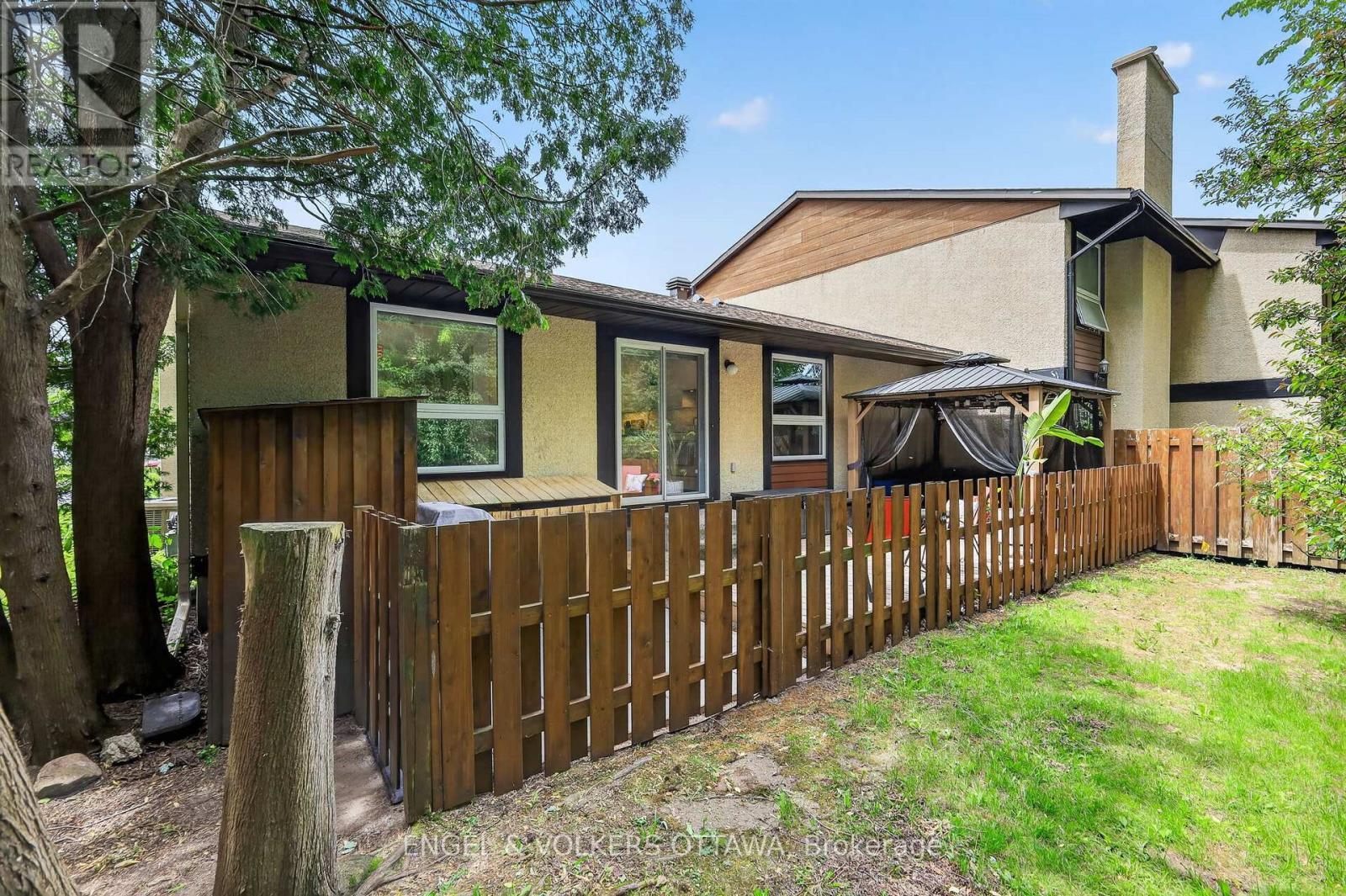 6 - 164 Mcclintock Way, Ottawa, ON - Outdoor With Deck Patio Veranda