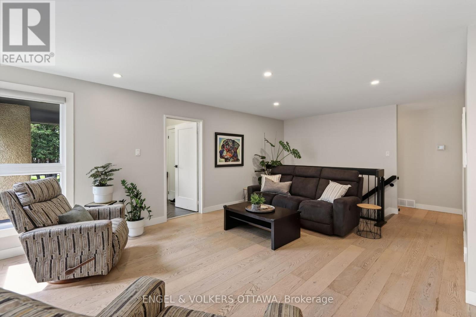 6 - 164 Mcclintock Way, Ottawa, ON - Indoor Photo Showing Other Room