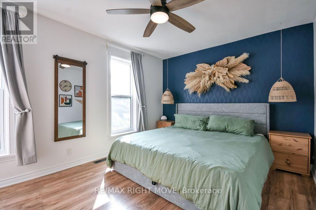119 Emily Street, Orillia, ON - Indoor Photo Showing Bedroom