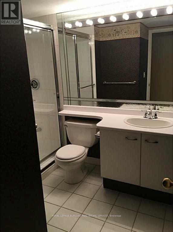 809 - 1276 Maple Crossing Boulevard, Burlington, ON - Indoor Photo Showing Bathroom