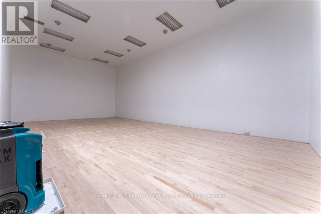 809 - 1276 Maple Crossing Boulevard, Burlington, ON - Indoor Photo Showing Other Room