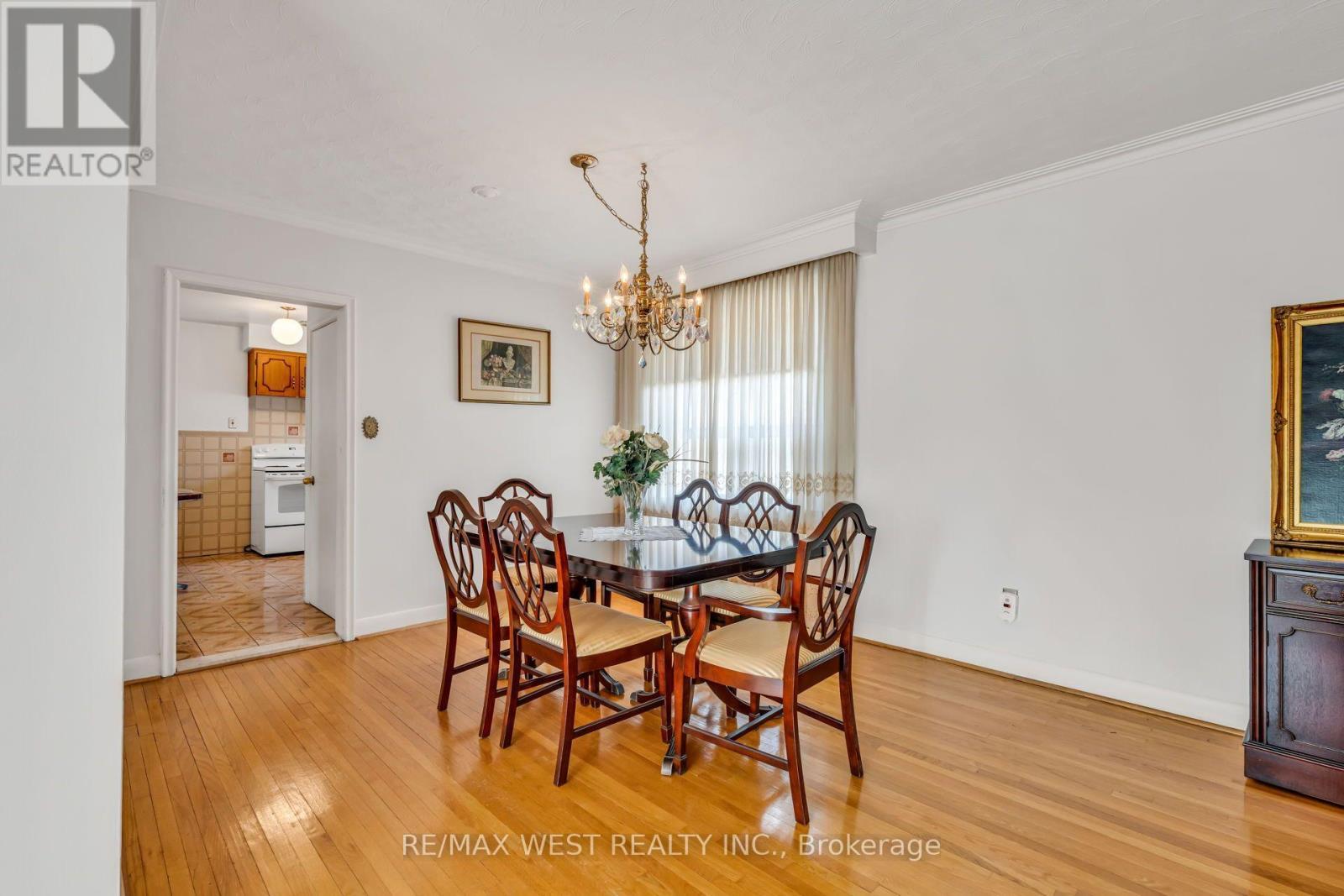 90 Tavistock Road, Toronto, ON - Indoor Photo Showing Dining Room