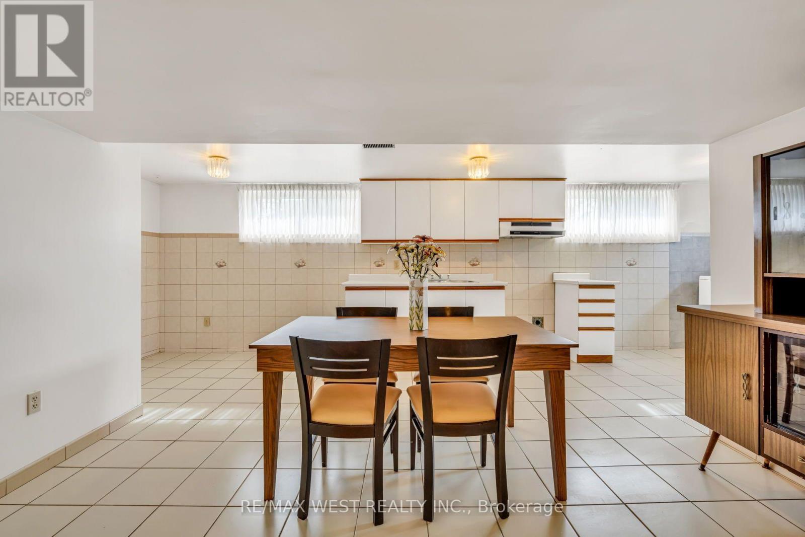90 Tavistock Road, Toronto, ON - Indoor Photo Showing Kitchen With Double Sink