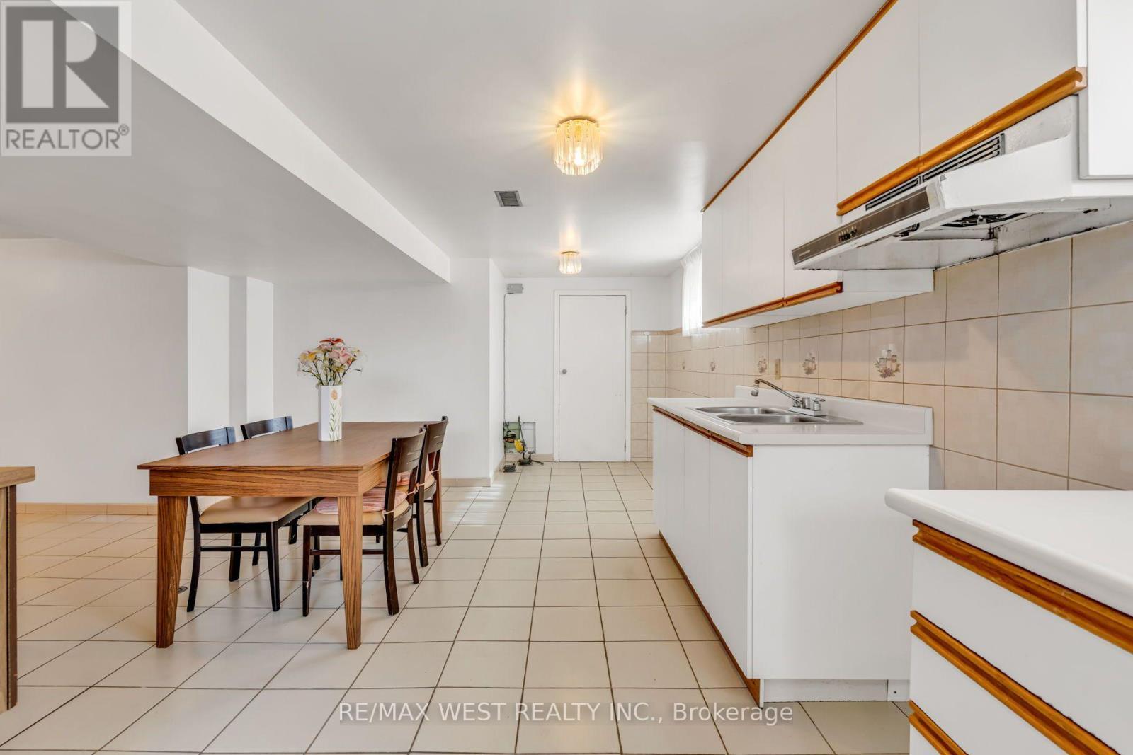 90 Tavistock Road, Toronto, ON - Indoor Photo Showing Other Room