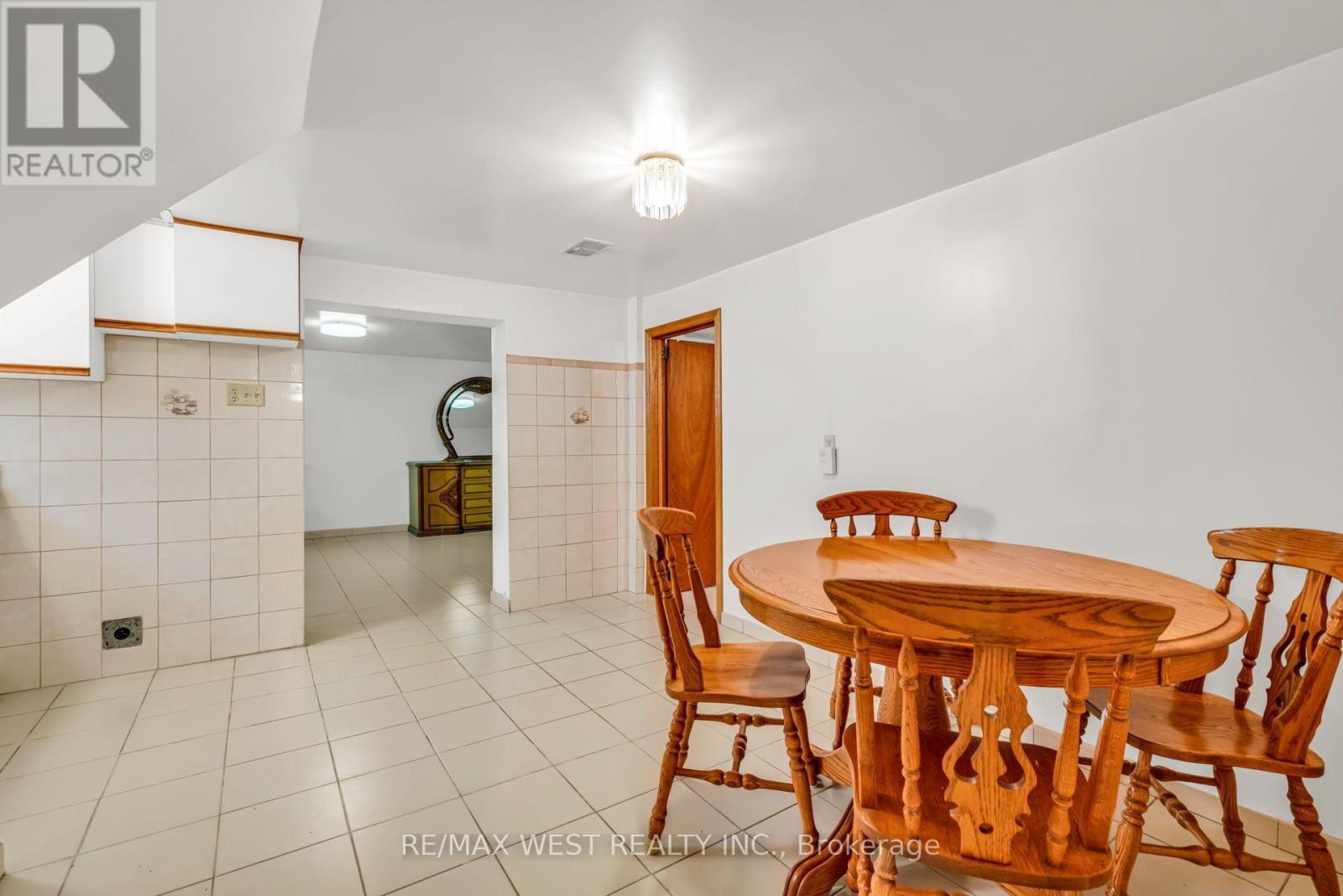 90 Tavistock Road, Toronto, ON - Indoor Photo Showing Dining Room