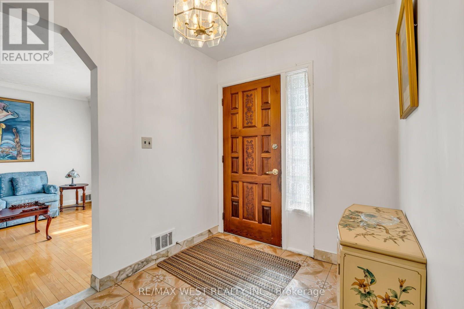 90 Tavistock Road, Toronto, ON - Indoor Photo Showing Other Room