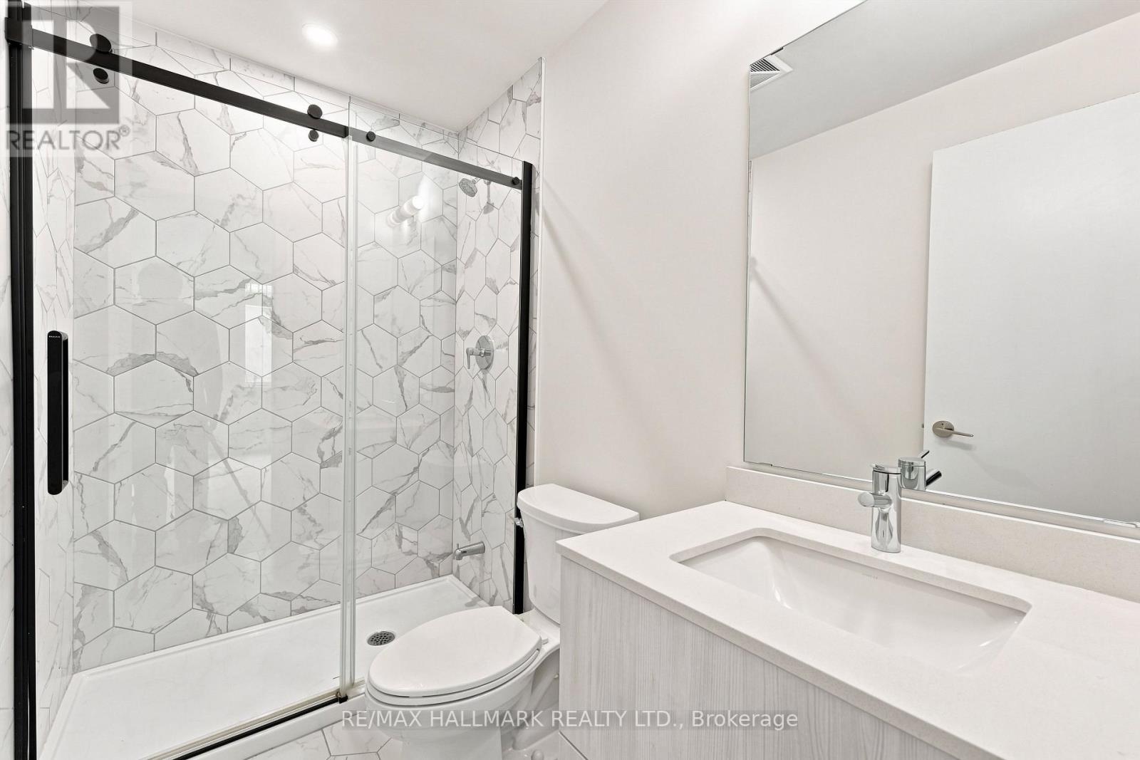 Ensuite Bathroom with Marble Standing Shower - 1508 - 11 David Eyer Road, Richmond Hill, ON - Indoor Photo Showing Bathroom