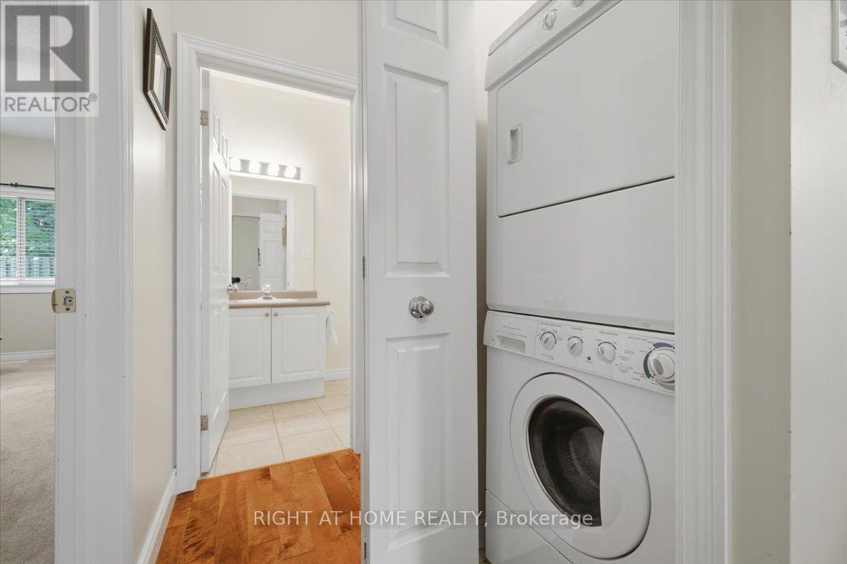 13 - 34 Southbrook Drive, Hamilton, ON - Indoor Photo Showing Laundry Room