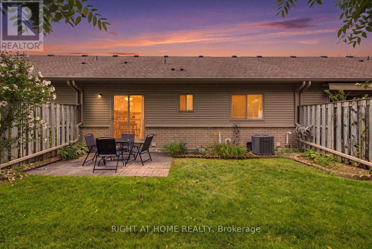 13 - 34 Southbrook Drive, Hamilton, ON - Outdoor With Deck Patio Veranda