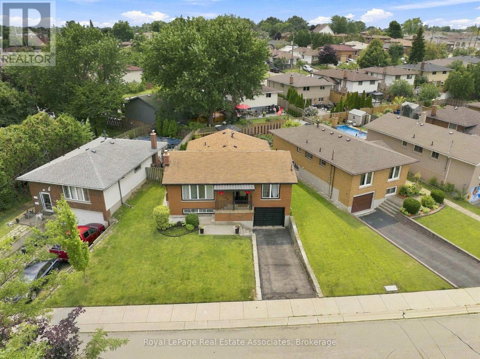 15 Quay Court, Hamilton, ON - Outdoor