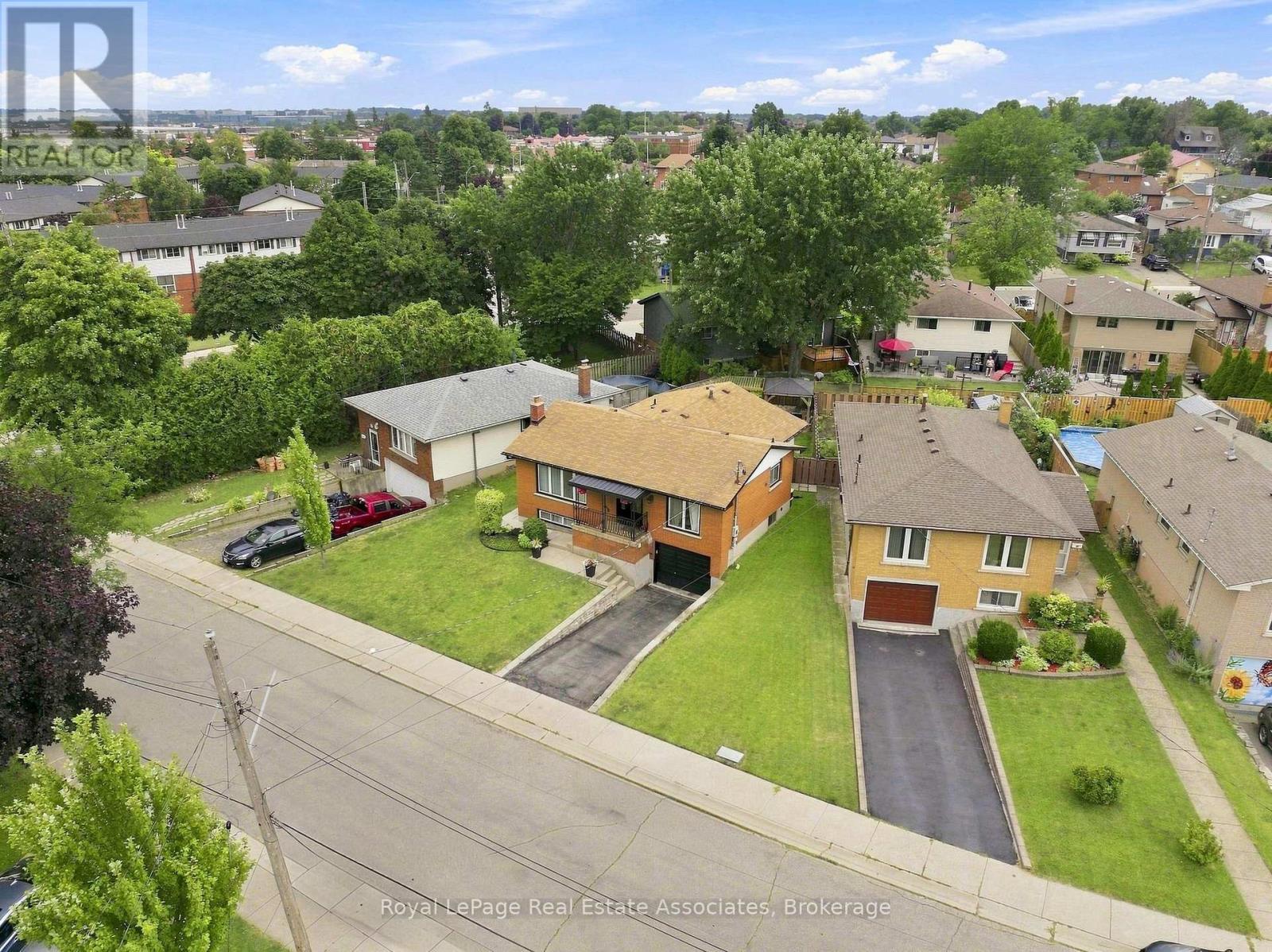 15 Quay Court, Hamilton, ON - Outdoor With View
