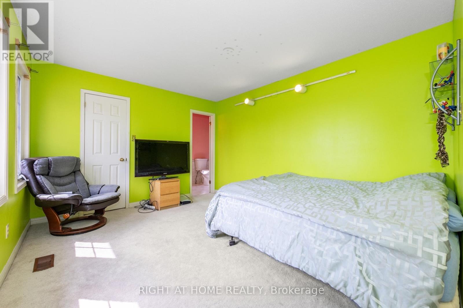 1446 Bourcier Drive, Ottawa, ON - Indoor Photo Showing Bedroom