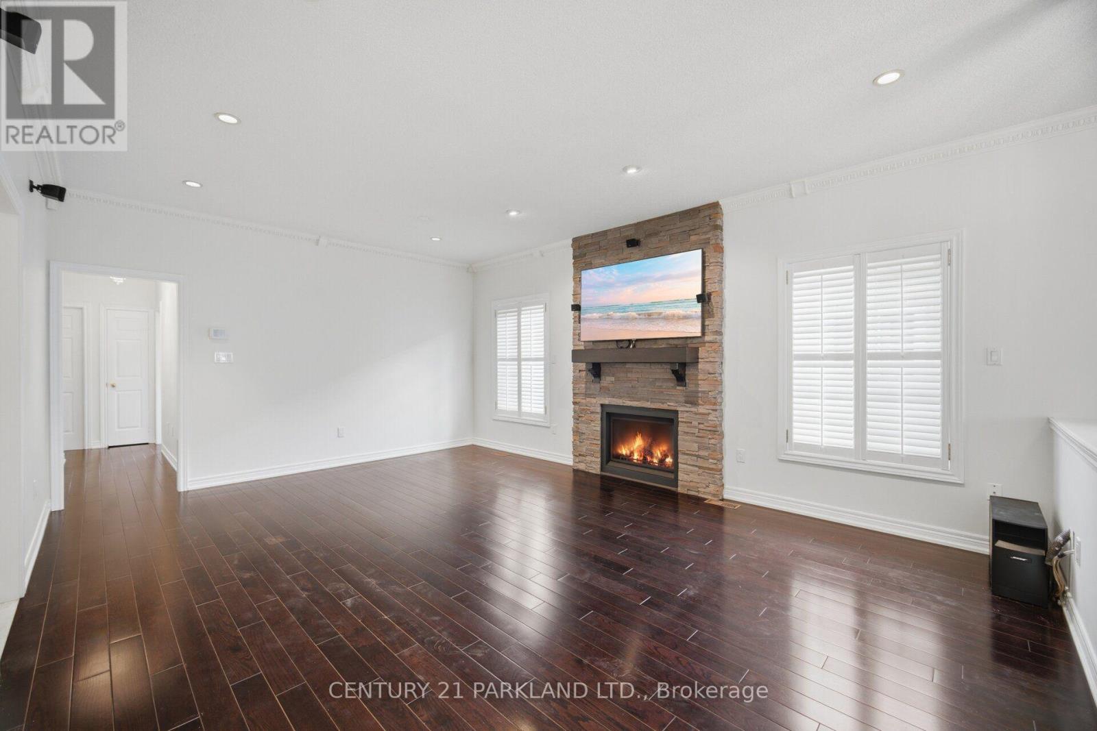 148 Solway Avenue, Vaughan, ON - Indoor Photo Showing Living Room With Fireplace