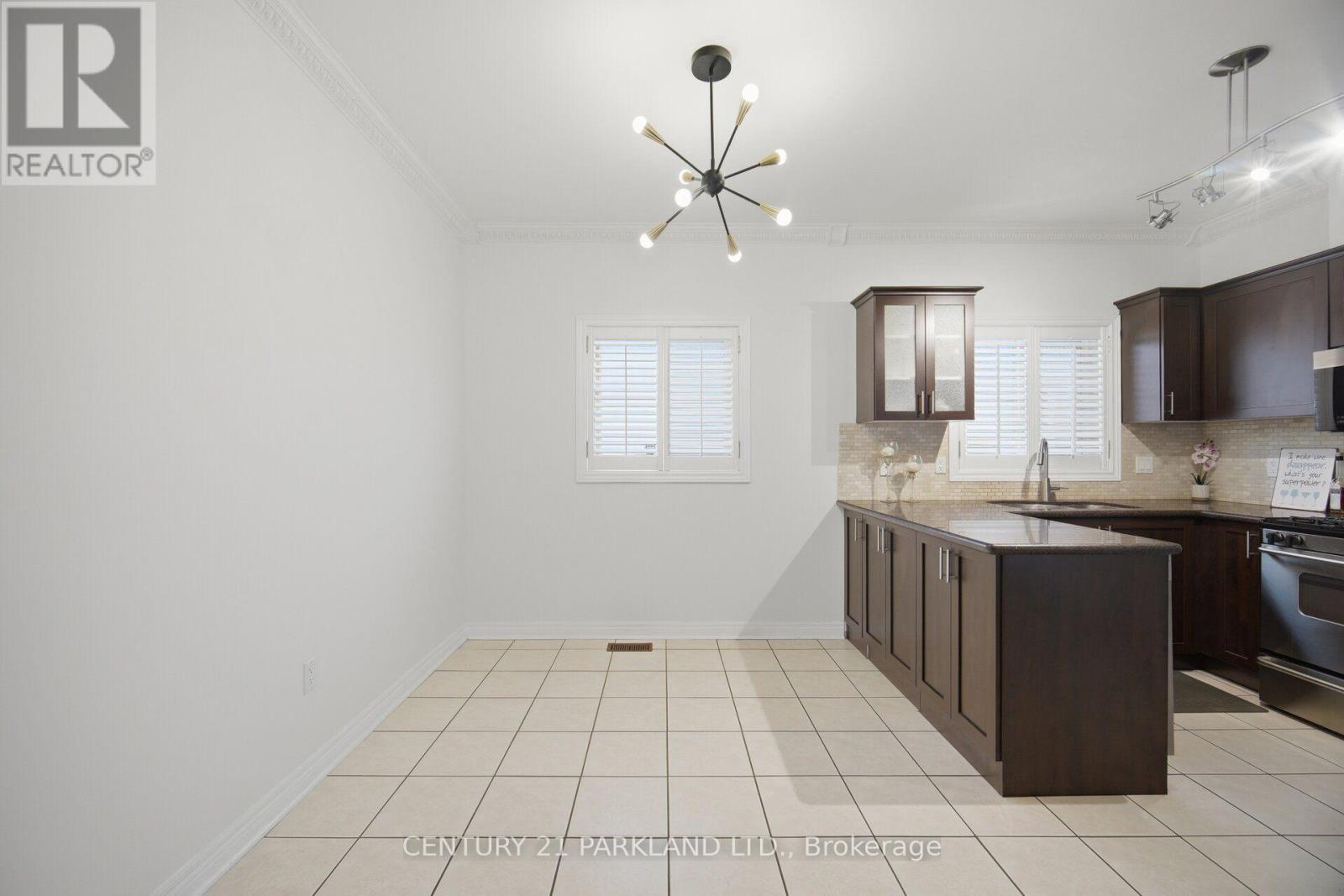 148 Solway Avenue, Vaughan, ON - Indoor Photo Showing Kitchen