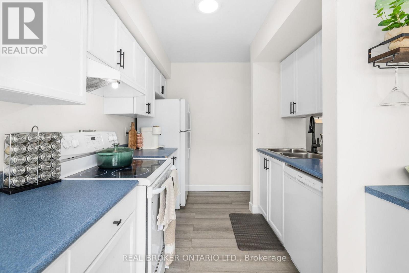 149 Crampton Drive, Carleton Place, ON - Indoor Photo Showing Kitchen With Double Sink
