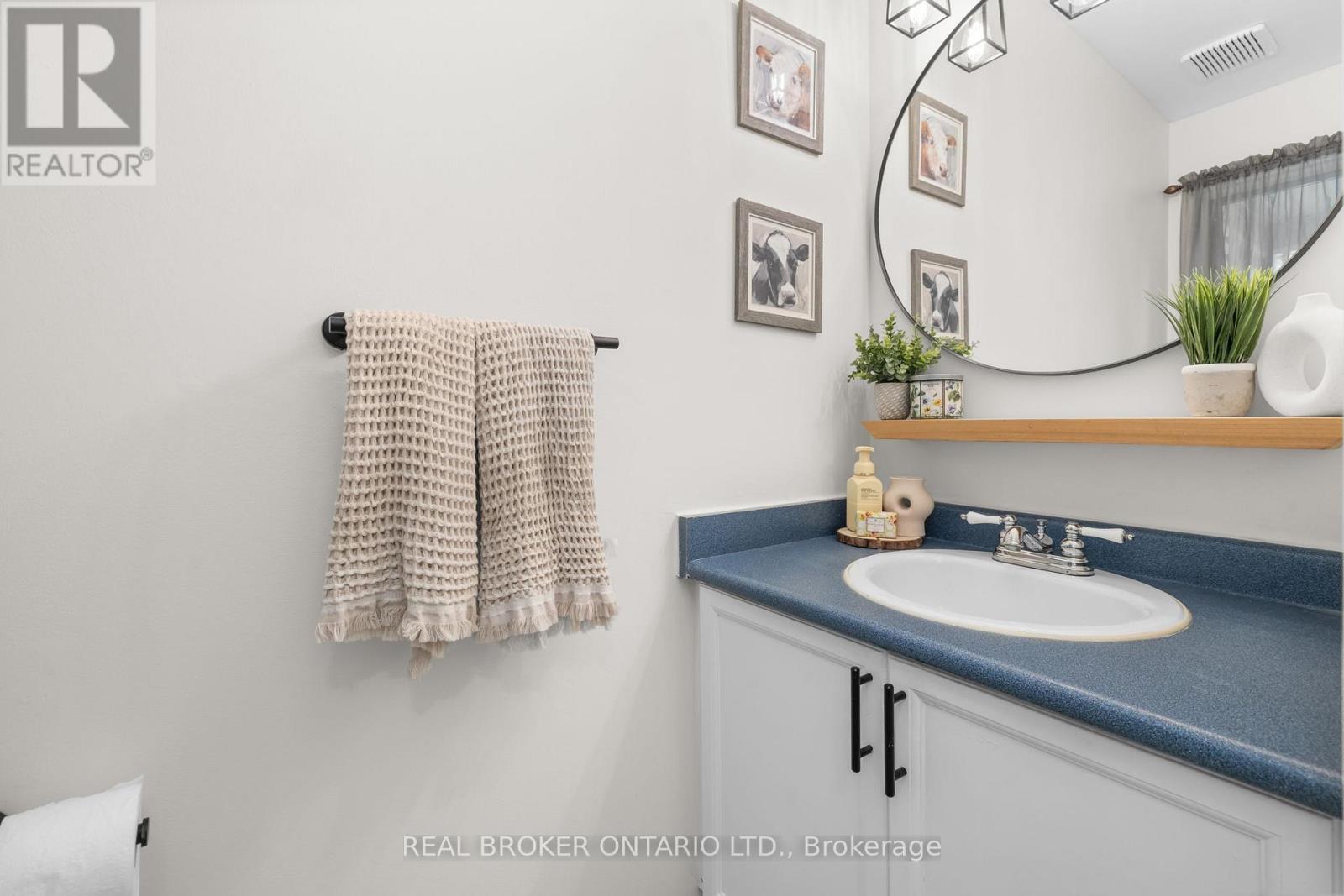 149 Crampton Drive, Carleton Place, ON - Indoor Photo Showing Bathroom