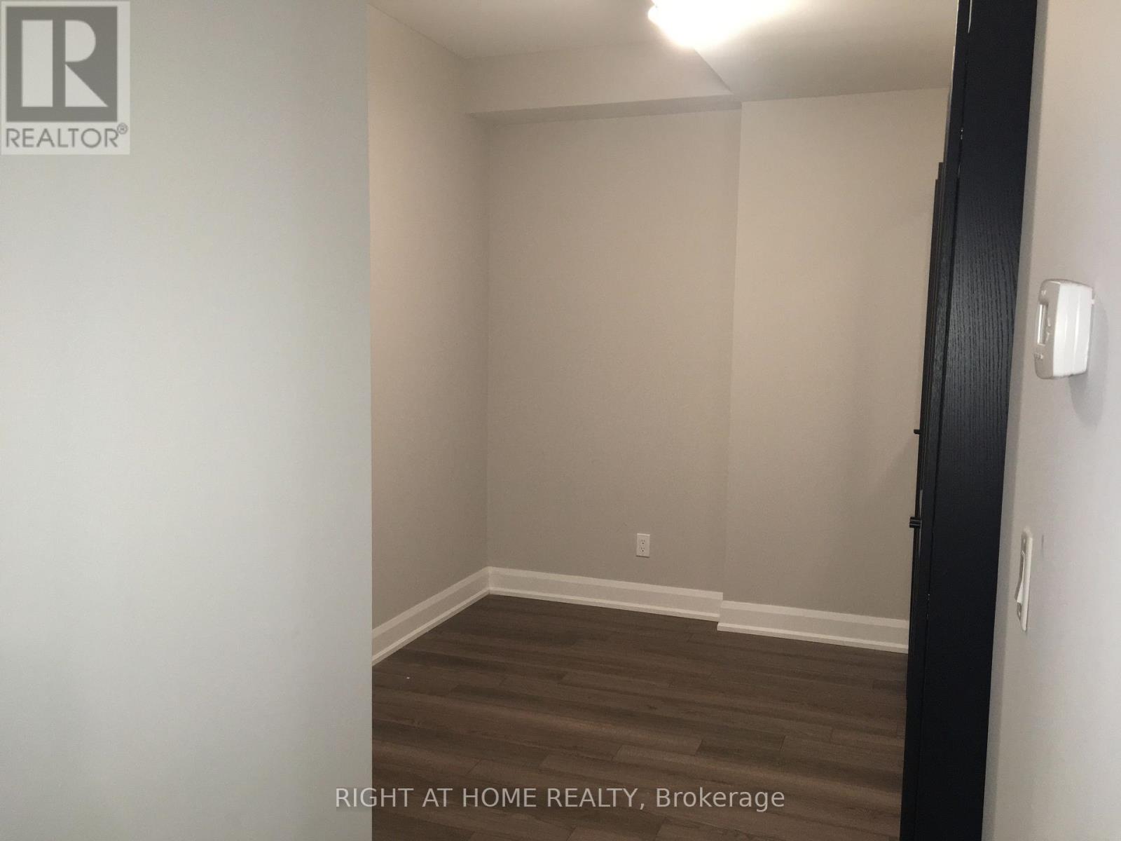 Den Separate Room - 312 - 2910 Highway No, 7 Road W, Vaughan, ON - Indoor Photo Showing Other Room