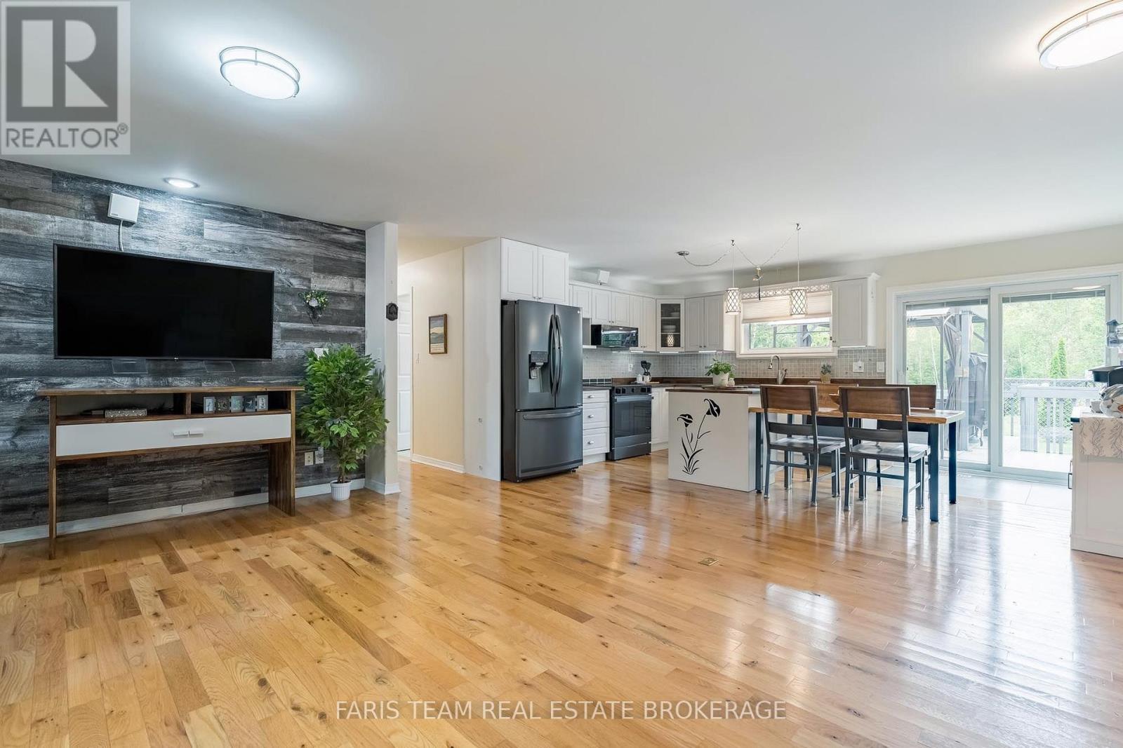 2151 Fairgrounds Road, Ramara, ON - Indoor